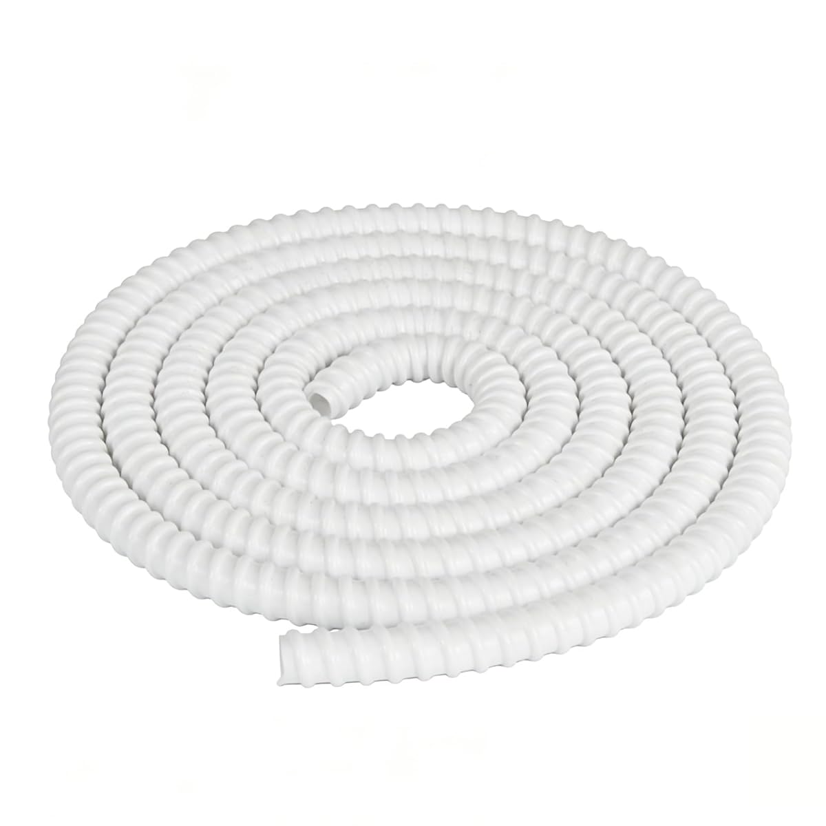 Tuyau blanc Cprosp en PVC souple, enroulé près d’un climatiseur mobile dans un intérieur clair.