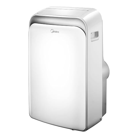 Climatiseur mobile blanc Midea avec tuyau d’évacuation dans un intérieur lumineux